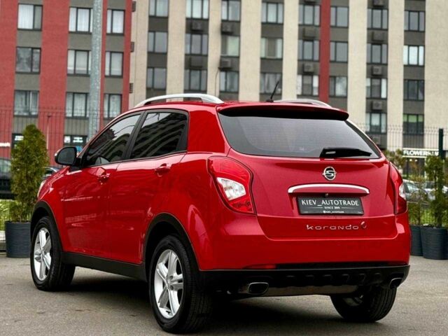 Красный Cанг Йонг Корандо, объемом двигателя 2 л и пробегом 215 тыс. км за 11800 $, фото 8 на Automoto.ua