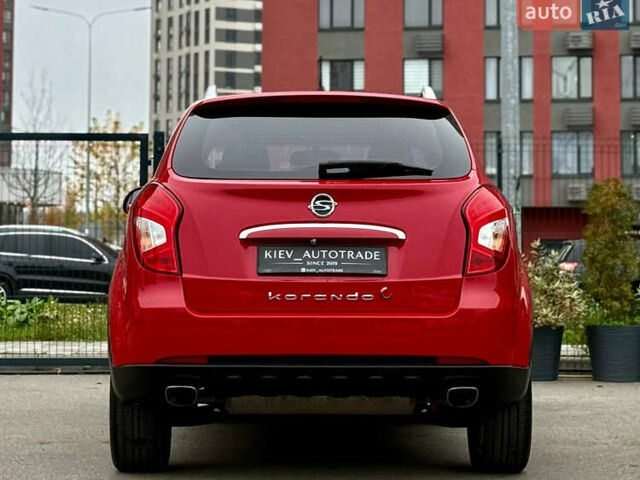 Красный Cанг Йонг Корандо, объемом двигателя 2 л и пробегом 215 тыс. км за 11800 $, фото 13 на Automoto.ua