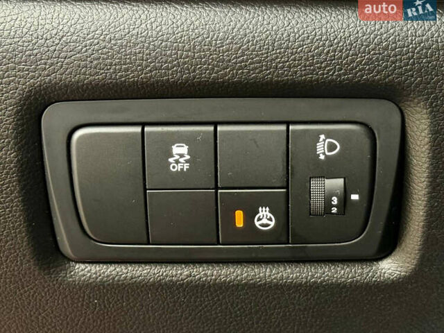 Красный Cанг Йонг Корандо, объемом двигателя 2 л и пробегом 215 тыс. км за 11800 $, фото 21 на Automoto.ua