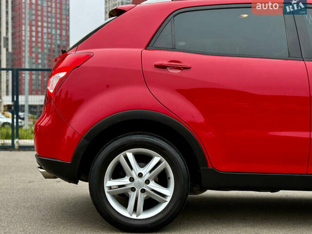 Красный Cанг Йонг Корандо, объемом двигателя 2 л и пробегом 215 тыс. км за 11800 $, фото 11 на Automoto.ua