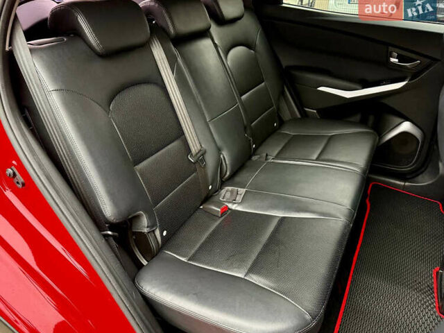 Красный Cанг Йонг Корандо, объемом двигателя 2 л и пробегом 215 тыс. км за 11800 $, фото 35 на Automoto.ua