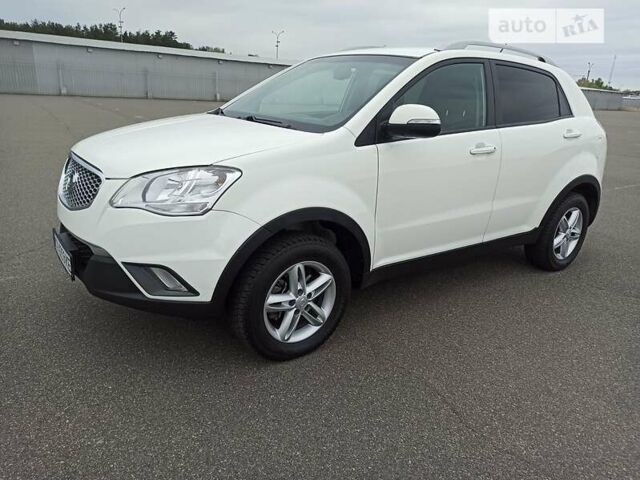 Cанг Йонг Korando, об'ємом двигуна 2 л та пробігом 161 тис. км за 8400 $, фото 5 на Automoto.ua