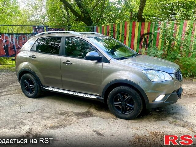 Cанг Йонг Корандо, объемом двигателя 2 л и пробегом 201 тыс. км за 9500 $, фото 2 на Automoto.ua