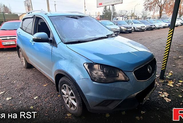 Cанг Йонг Korando, об'ємом двигуна 2 л та пробігом 111 тис. км за 4600 $, фото 4 на Automoto.ua