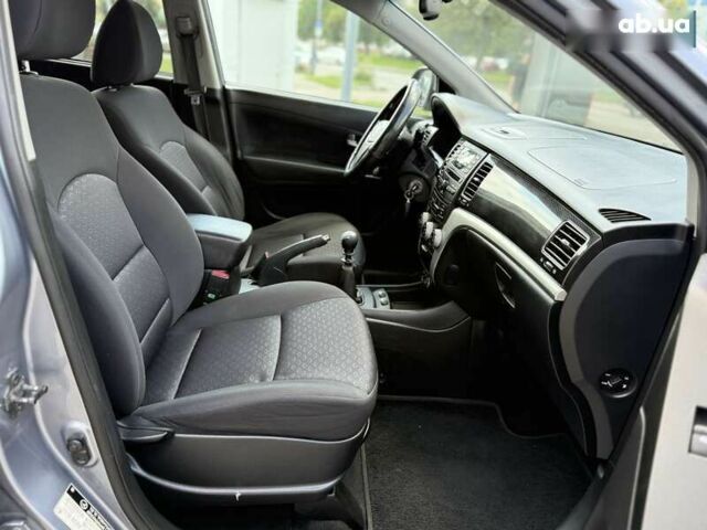 Cанг Йонг Корандо, объемом двигателя 2 л и пробегом 179 тыс. км за 7600 $, фото 10 на Automoto.ua