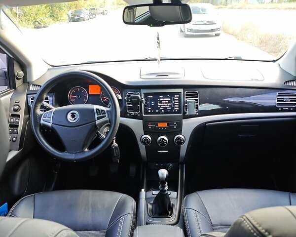Cанг Йонг Korando, об'ємом двигуна 2 л та пробігом 93 тис. км за 10200 $, фото 3 на Automoto.ua
