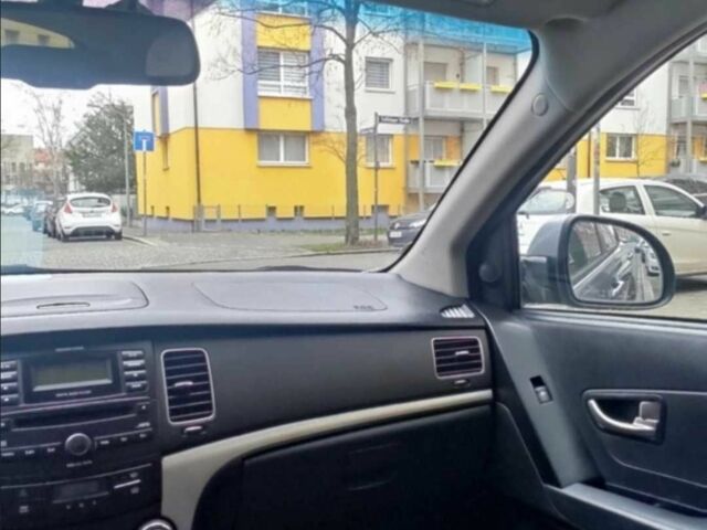 Сірий Cанг Йонг Korando, об'ємом двигуна 2 л та пробігом 280 тис. км за 7300 $, фото 8 на Automoto.ua