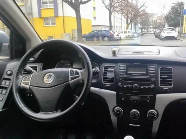 Сірий Cанг Йонг Korando, об'ємом двигуна 2 л та пробігом 280 тис. км за 7300 $, фото 10 на Automoto.ua