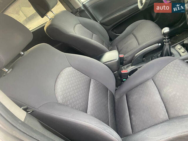 Сірий Cанг Йонг Korando, об'ємом двигуна 2 л та пробігом 70 тис. км за 8000 $, фото 5 на Automoto.ua