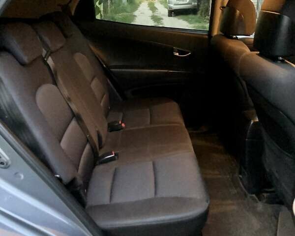 Сірий Cанг Йонг Korando, об'ємом двигуна 2 л та пробігом 270 тис. км за 7400 $, фото 14 на Automoto.ua