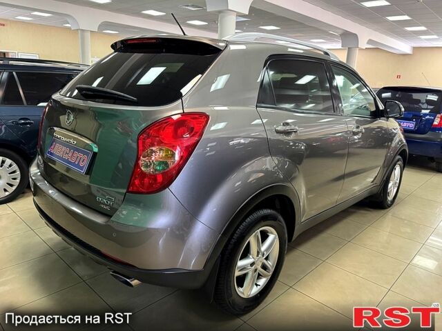 Сірий Cанг Йонг Korando, об'ємом двигуна 2 л та пробігом 132 тис. км за 8300 $, фото 3 на Automoto.ua