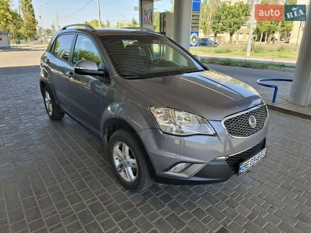 Сірий Cанг Йонг Korando, об'ємом двигуна 2 л та пробігом 180 тис. км за 9300 $, фото 4 на Automoto.ua