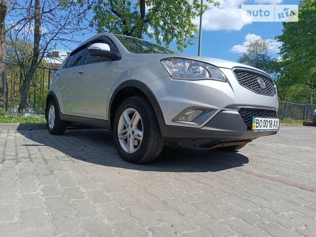 Сірий Cанг Йонг Korando, об'ємом двигуна 2 л та пробігом 120 тис. км за 9200 $, фото 5 на Automoto.ua