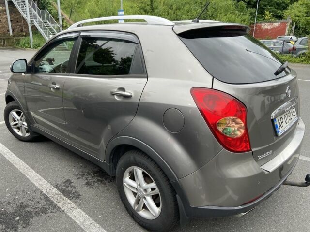 Сірий Cанг Йонг Korando, об'ємом двигуна 2 л та пробігом 142 тис. км за 7775 $, фото 3 на Automoto.ua