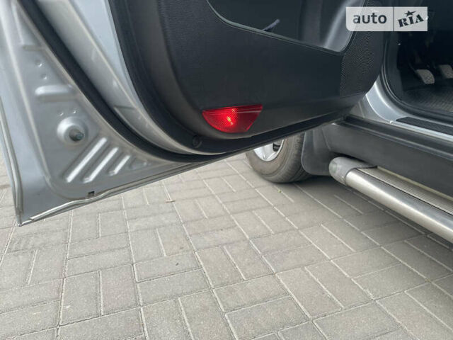 Сірий Cанг Йонг Korando, об'ємом двигуна 2 л та пробігом 337 тис. км за 7000 $, фото 31 на Automoto.ua
