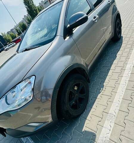 Серый Cанг Йонг Корандо, объемом двигателя 2 л и пробегом 208 тыс. км за 7500 $, фото 3 на Automoto.ua