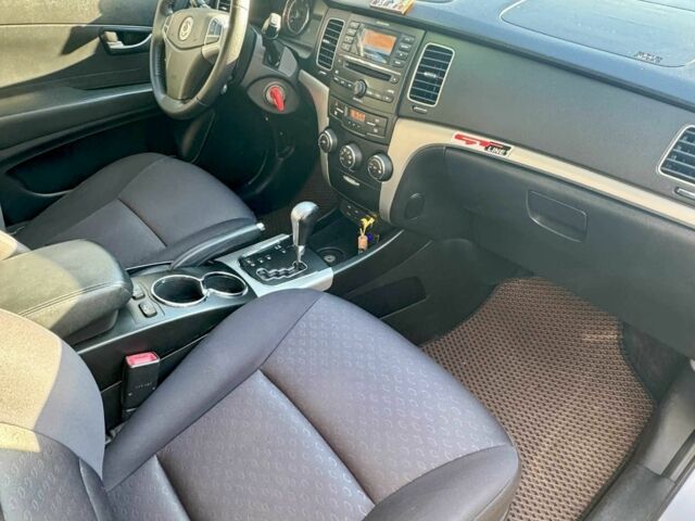 Сірий Cанг Йонг Korando, об'ємом двигуна 2 л та пробігом 150 тис. км за 9900 $, фото 7 на Automoto.ua