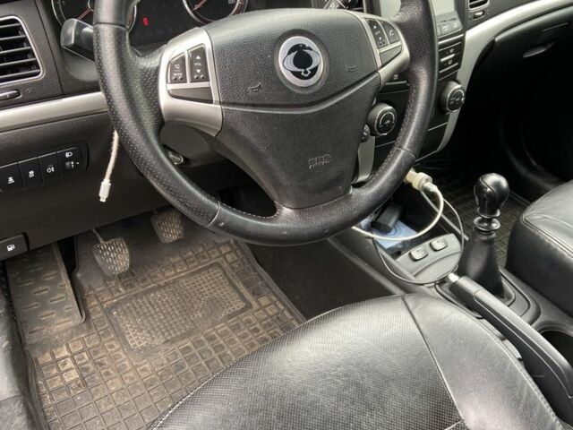 Сірий Cанг Йонг Korando, об'ємом двигуна 2 л та пробігом 142 тис. км за 7775 $, фото 6 на Automoto.ua