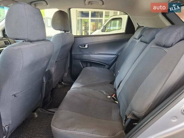 Сірий Cанг Йонг Korando, об'ємом двигуна 2 л та пробігом 180 тис. км за 9300 $, фото 15 на Automoto.ua