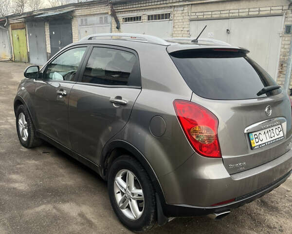 Сірий Cанг Йонг Korando, об'ємом двигуна 2 л та пробігом 80 тис. км за 10000 $, фото 5 на Automoto.ua