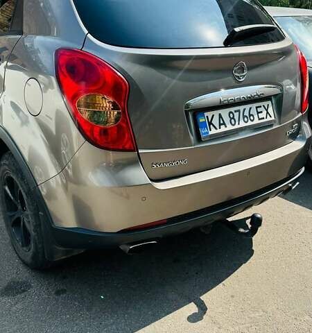 Серый Cанг Йонг Корандо, объемом двигателя 2 л и пробегом 208 тыс. км за 7500 $, фото 5 на Automoto.ua