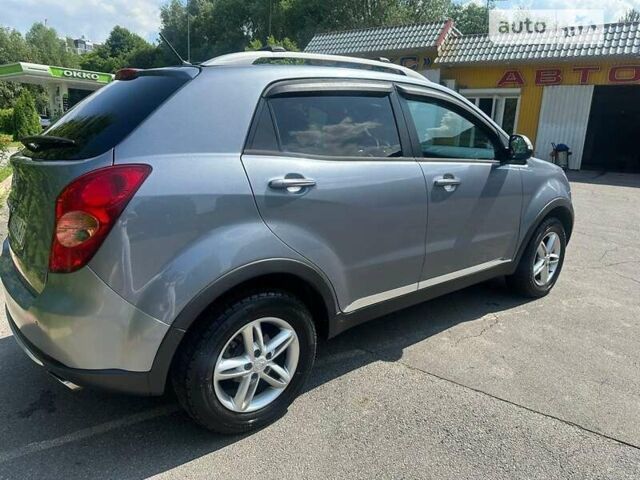 Сірий Cанг Йонг Korando, об'ємом двигуна 2 л та пробігом 181 тис. км за 7500 $, фото 2 на Automoto.ua