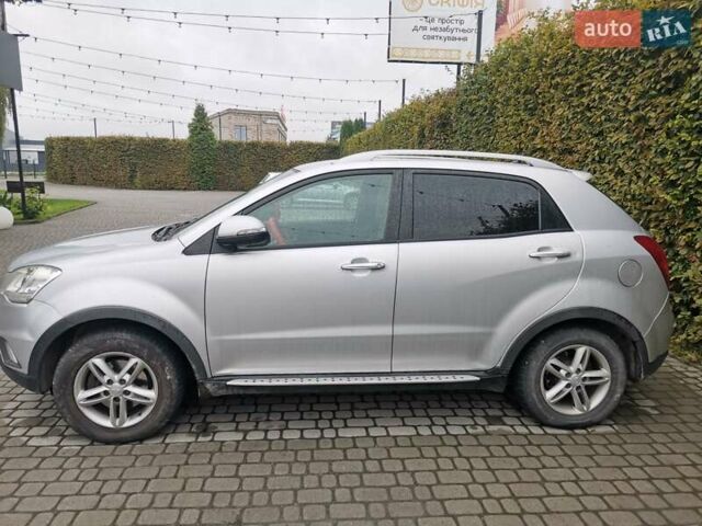 Сірий Cанг Йонг Korando, об'ємом двигуна 2 л та пробігом 153 тис. км за 8500 $, фото 5 на Automoto.ua