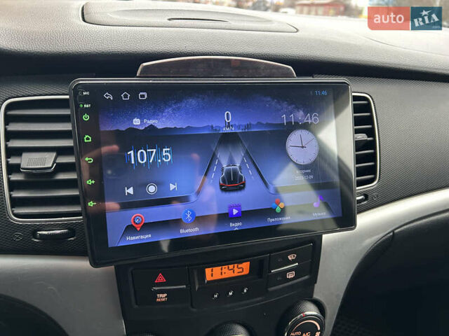 Сірий Cанг Йонг Korando, об'ємом двигуна 2 л та пробігом 171 тис. км за 9999 $, фото 28 на Automoto.ua