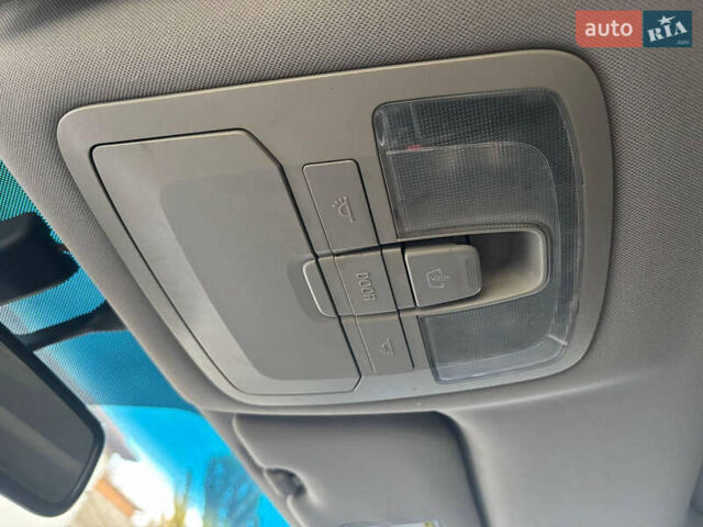 Серый Cанг Йонг Корандо, объемом двигателя 2 л и пробегом 168 тыс. км за 8700 $, фото 11 на Automoto.ua