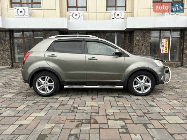 Сірий Cанг Йонг Korando, об'ємом двигуна 2 л та пробігом 171 тис. км за 9999 $, фото 8 на Automoto.ua