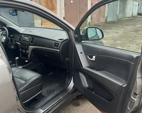 Сірий Cанг Йонг Korando, об'ємом двигуна 2 л та пробігом 80 тис. км за 10000 $, фото 11 на Automoto.ua