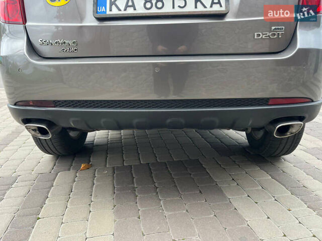Серый Cанг Йонг Корандо, объемом двигателя 2 л и пробегом 168 тыс. км за 8700 $, фото 2 на Automoto.ua