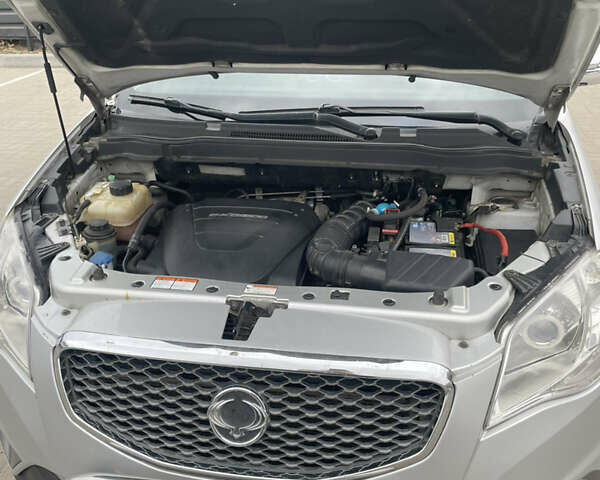 Сірий Cанг Йонг Korando, об'ємом двигуна 2 л та пробігом 337 тис. км за 7000 $, фото 20 на Automoto.ua