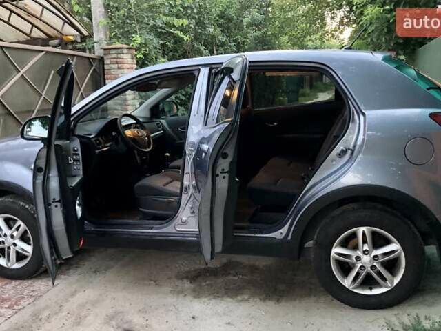 Сірий Cанг Йонг Korando, об'ємом двигуна 2 л та пробігом 270 тис. км за 7400 $, фото 9 на Automoto.ua