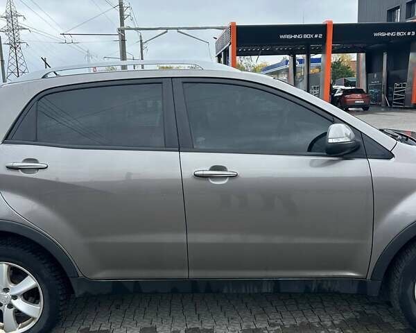 Сірий Cанг Йонг Korando, об'ємом двигуна 2 л та пробігом 247 тис. км за 8200 $, фото 2 на Automoto.ua