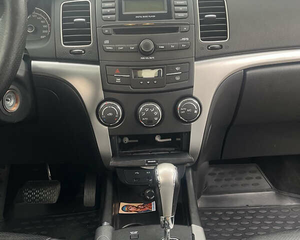 Сірий Cанг Йонг Korando, об'ємом двигуна 2 л та пробігом 80 тис. км за 10000 $, фото 21 на Automoto.ua