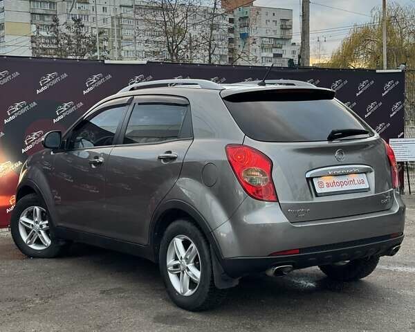 Сірий Cанг Йонг Korando, об'ємом двигуна 2 л та пробігом 133 тис. км за 9900 $, фото 7 на Automoto.ua