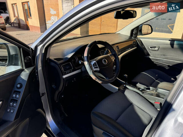 Серый Cанг Йонг Корандо, объемом двигателя 2 л и пробегом 163 тыс. км за 8000 $, фото 14 на Automoto.ua