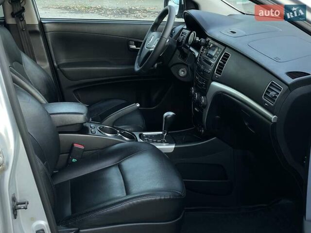 Cанг Йонг Korando 2012 у Києві на Automoto.ua Сірий Cанг Йонг Korando, об'ємом двигуна 2 л та пробігом 235 тис. км за 7990 $, фото 18 на Automoto.ua