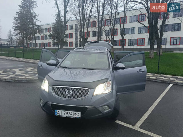 Серый Cанг Йонг Корандо, объемом двигателя 2 л и пробегом 144 тыс. км за 8000 $, фото 8 на Automoto.ua