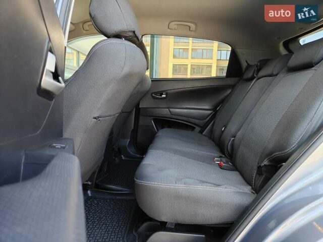 Серый Cанг Йонг Корандо, объемом двигателя 2 л и пробегом 182 тыс. км за 7900 $, фото 24 на Automoto.ua