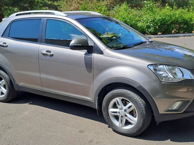 Сірий Cанг Йонг Korando, об'ємом двигуна 2 л та пробігом 106 тис. км за 8000 $, фото 9 на Automoto.ua