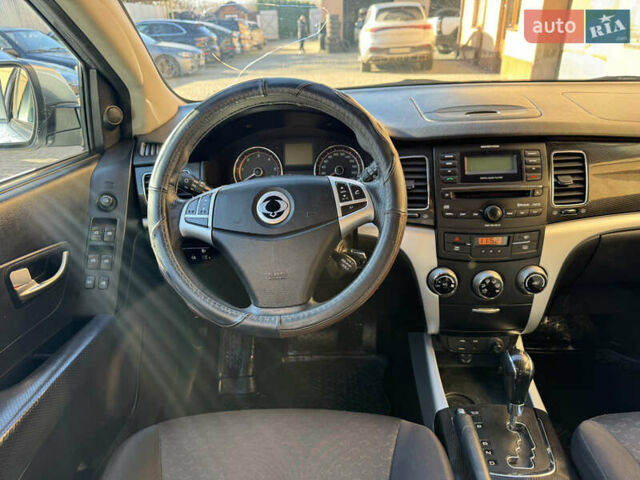 Серый Cанг Йонг Корандо, объемом двигателя 2 л и пробегом 163 тыс. км за 8000 $, фото 20 на Automoto.ua