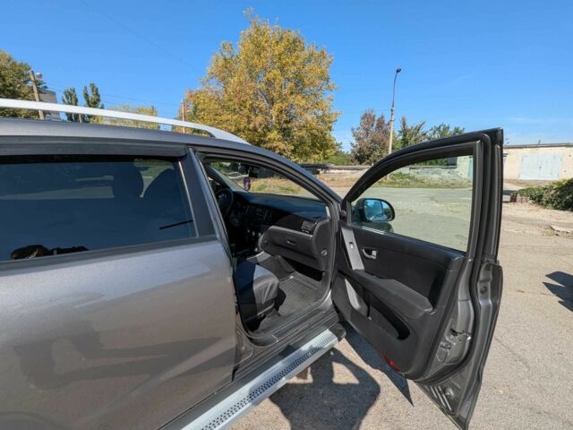 Сірий Cанг Йонг Korando, об'ємом двигуна 2 л та пробігом 158 тис. км за 11000 $, фото 6 на Automoto.ua