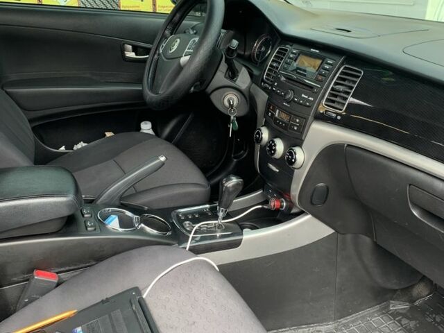 Сірий Cанг Йонг Korando, об'ємом двигуна 2 л та пробігом 141 тис. км за 8600 $, фото 6 на Automoto.ua