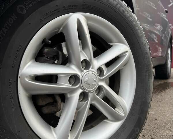 Сірий Cанг Йонг Korando, об'ємом двигуна 2 л та пробігом 133 тис. км за 9900 $, фото 5 на Automoto.ua