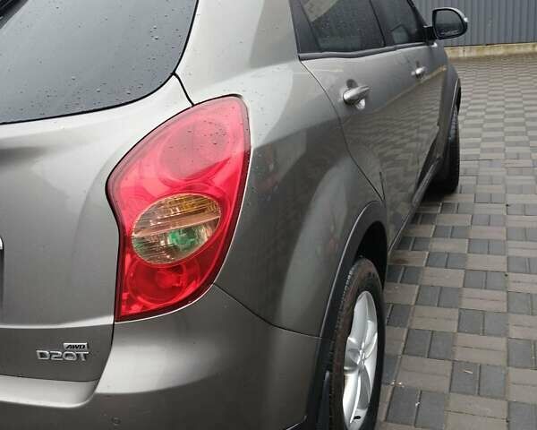 Серый Cанг Йонг Корандо, объемом двигателя 2 л и пробегом 204 тыс. км за 8200 $, фото 15 на Automoto.ua