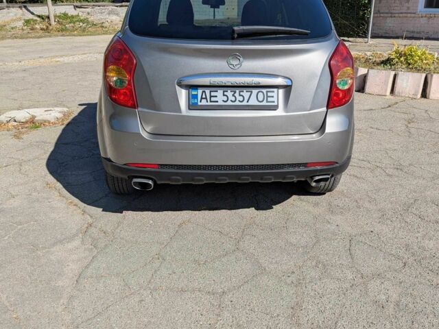Сірий Cанг Йонг Korando, об'ємом двигуна 2 л та пробігом 158 тис. км за 11000 $, фото 4 на Automoto.ua