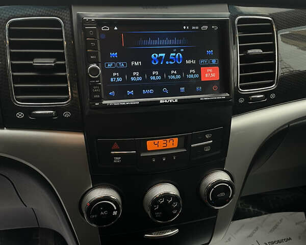 Серый Cанг Йонг Корандо, объемом двигателя 2 л и пробегом 182 тыс. км за 7900 $, фото 13 на Automoto.ua