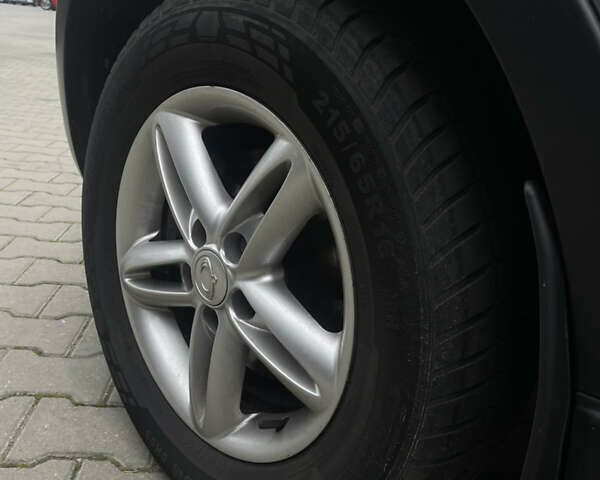 Серый Cанг Йонг Корандо, объемом двигателя 2 л и пробегом 182 тыс. км за 7900 $, фото 5 на Automoto.ua